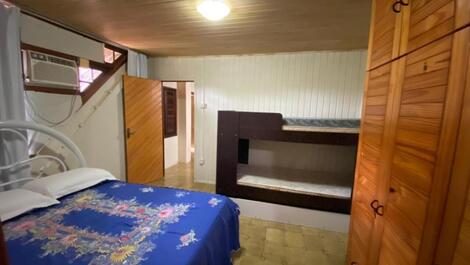 House with 05 bedrooms 100 meters from Morrinhos Beach