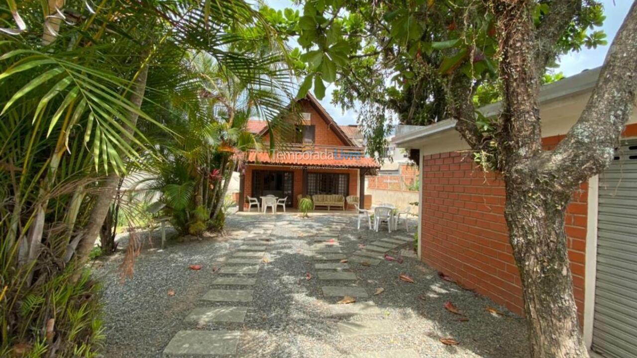 House for vacation rental in Bombinhas (Morrinhos)