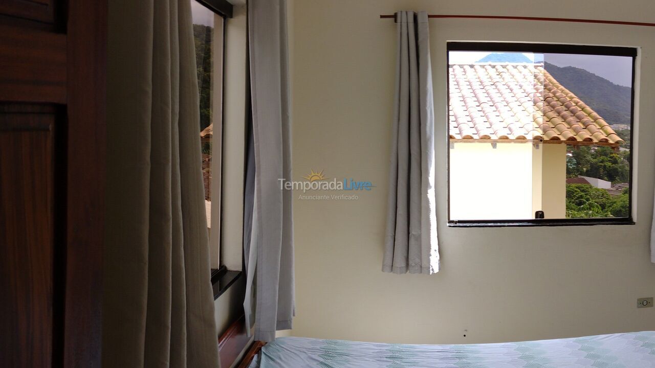 Casa para alquiler de vacaciones em Ubatuba (Centro)