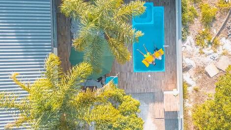 Hermosa casa con 04 suites a 300 metros del mar en Canto Grande