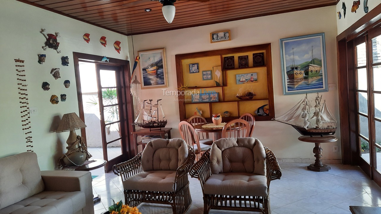 Casa para alquiler de vacaciones em Ubatuba (Praia do Lázaro)
