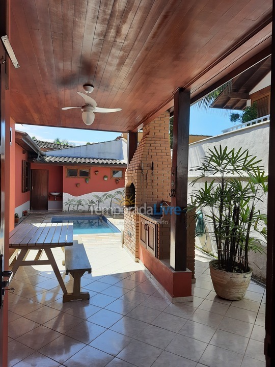 Casa para alquiler de vacaciones em Ubatuba (Praia do Lázaro)