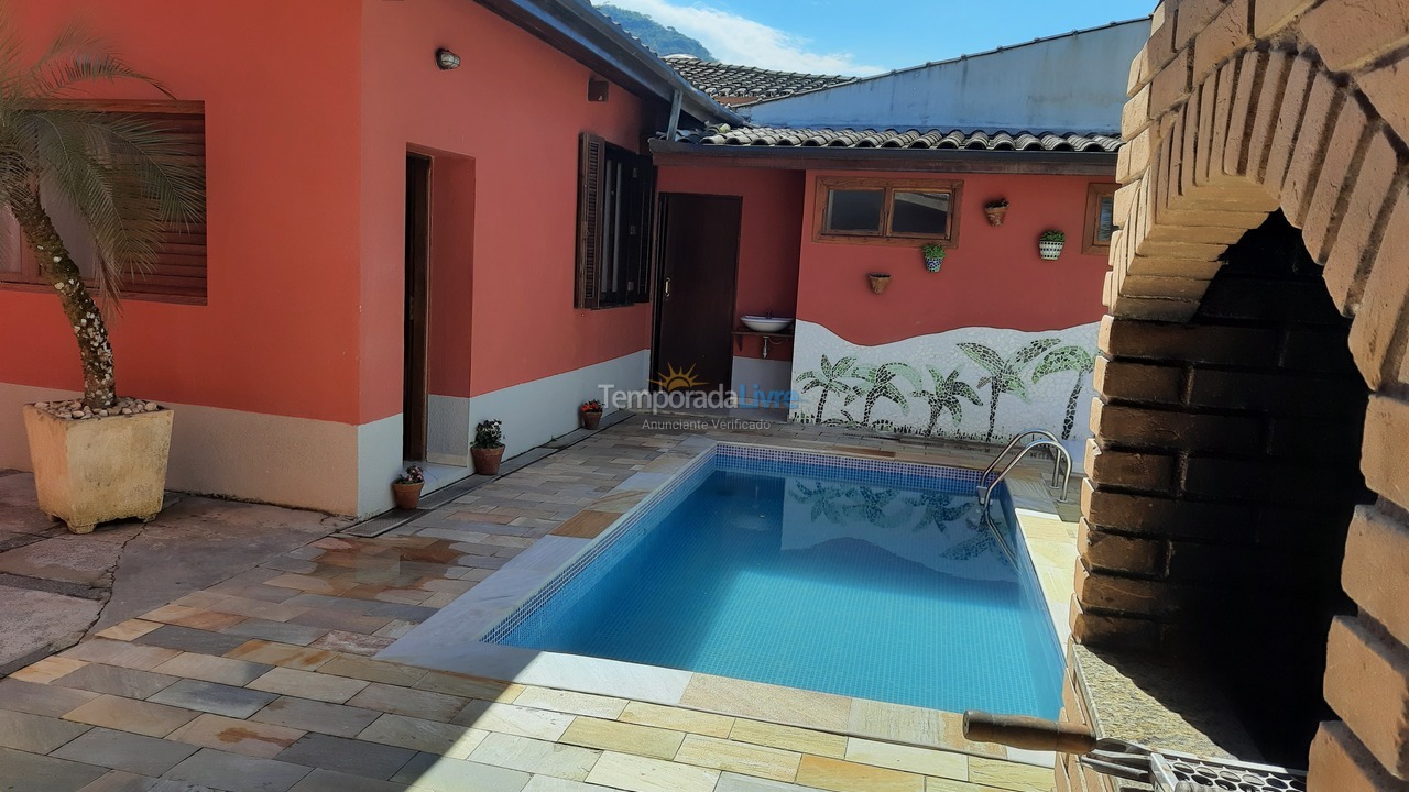 Casa para alquiler de vacaciones em Ubatuba (Praia do Lázaro)