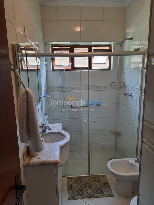 Casa para alquiler de vacaciones em Ubatuba (Praia do Lázaro)