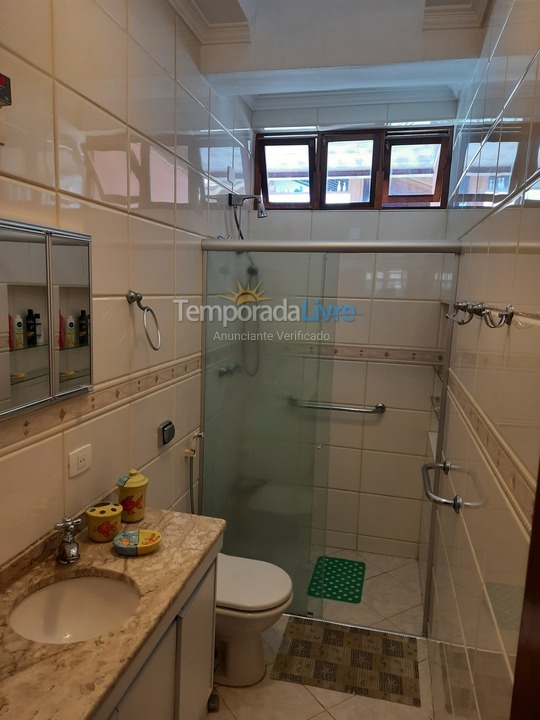 Casa para alquiler de vacaciones em Ubatuba (Praia do Lázaro)