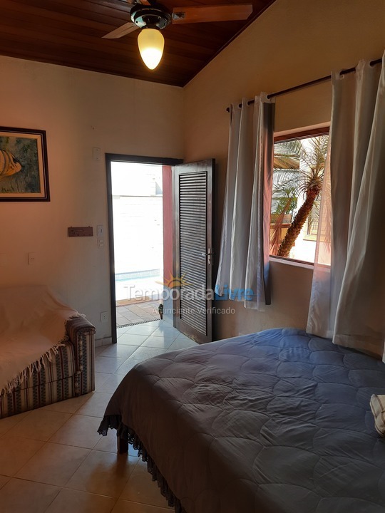 Casa para alquiler de vacaciones em Ubatuba (Praia do Lázaro)