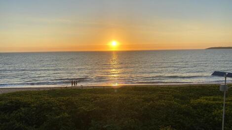 Maravillosa y cómoda casa junto al mar en una zona tranquila.