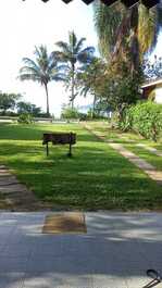 CASA JARDIM FRENTE MAR Praia LAGOINHA Ubatuba PE NA AREIA 6 pess