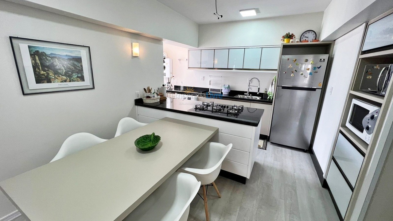 Apartamento para aluguel de temporada em Balneário Camboriú (Praia Central)