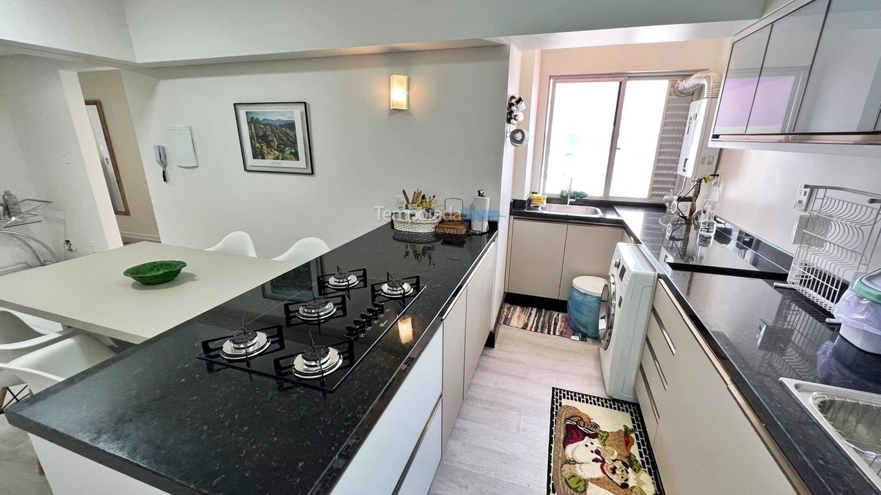 Apartamento para aluguel de temporada em Balneário Camboriú (Praia Central)