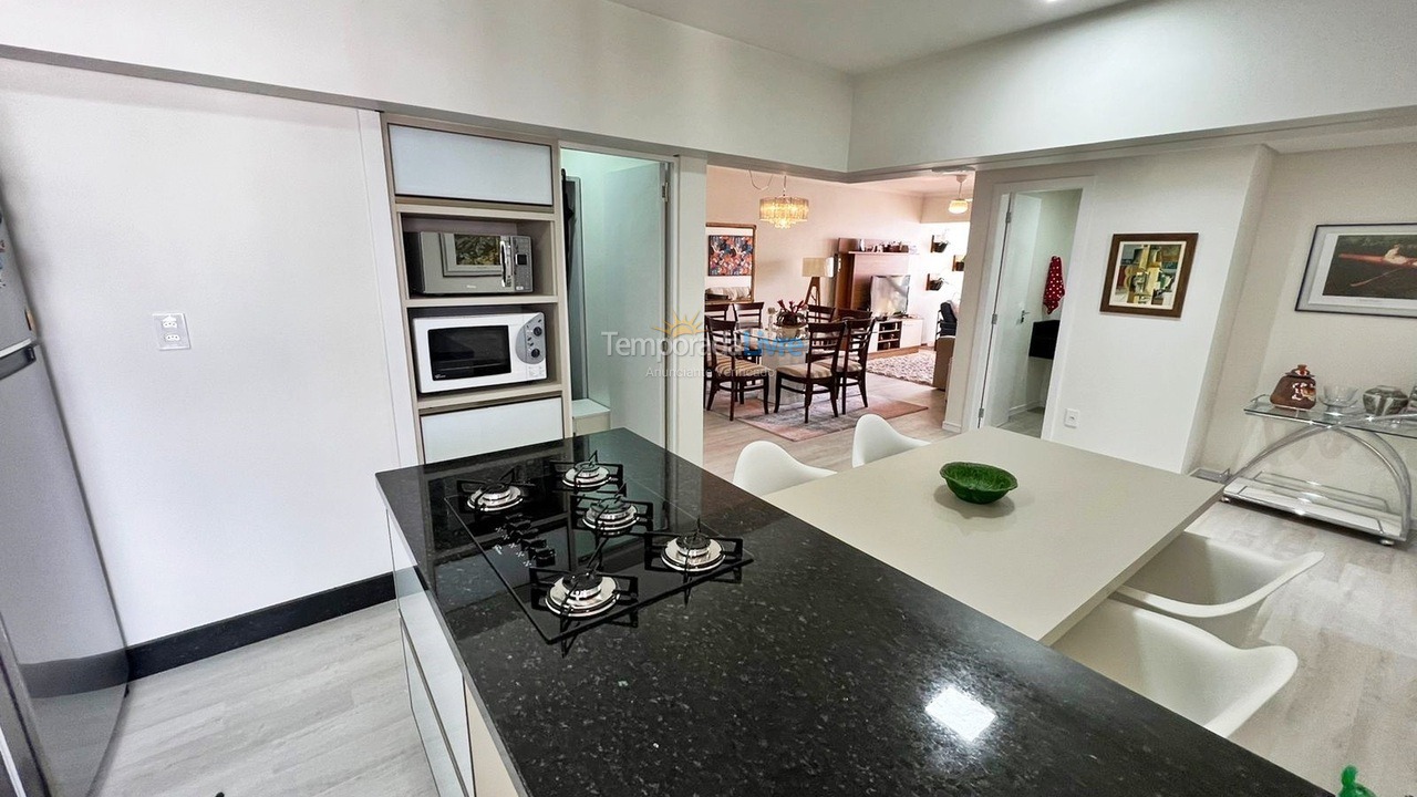 Apartamento para aluguel de temporada em Balneário Camboriú (Praia Central)