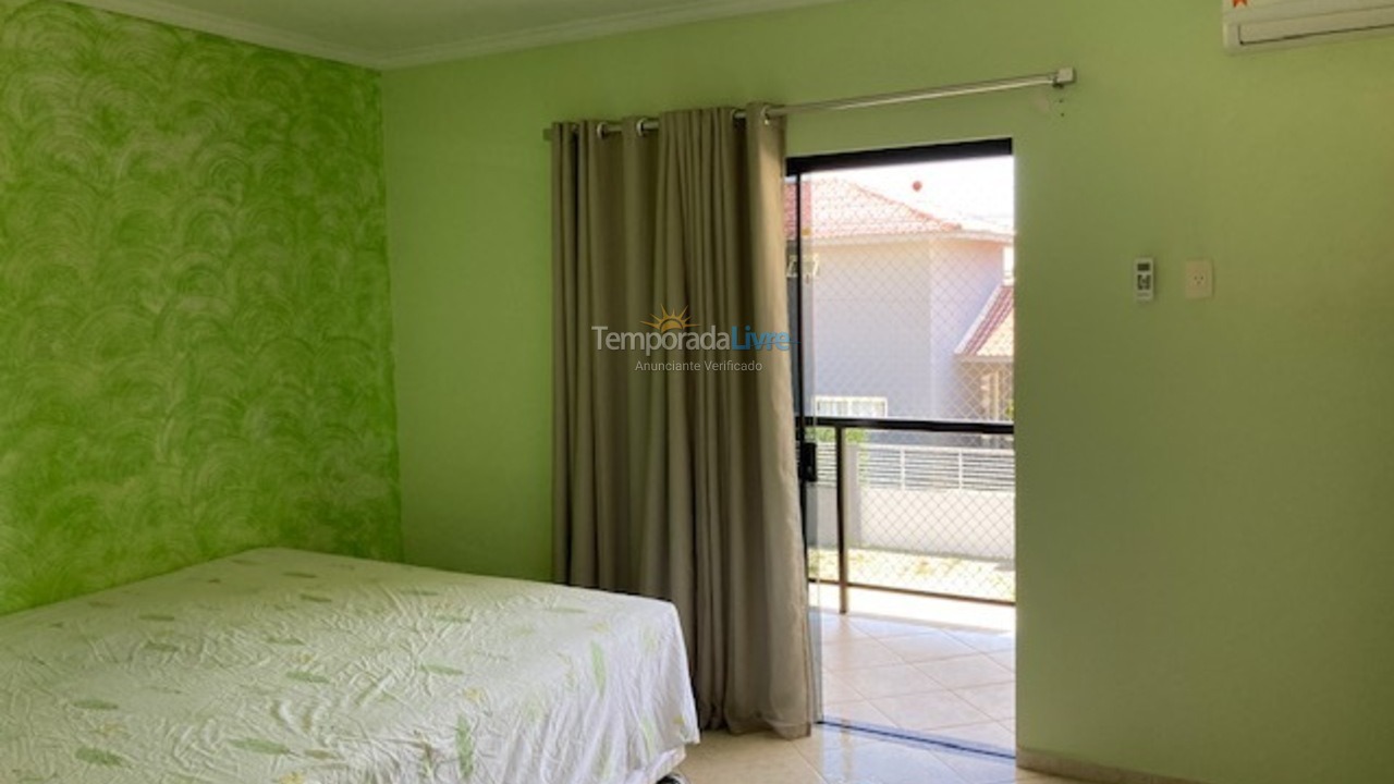 House for vacation rental in São Francisco do Sul (Prainha)