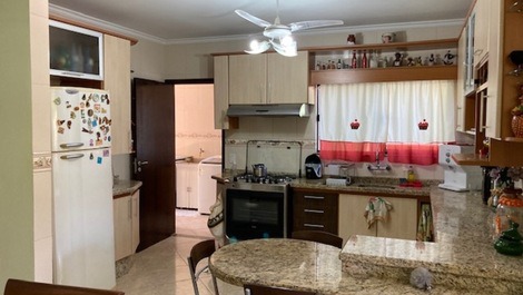 Excellent townhouse 1 suite plus 2 bedrooms with AC, Wi-FI, barbecue