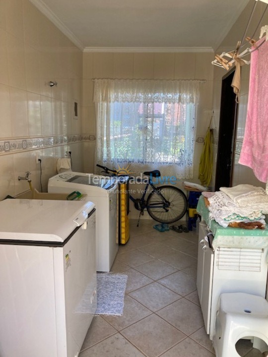 House for vacation rental in São Francisco do Sul (Prainha)