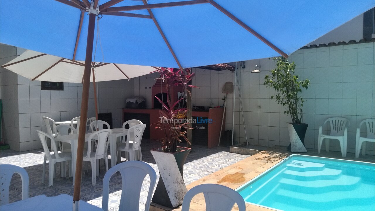 Casa para aluguel de temporada em Cabo Frio (Unamar)