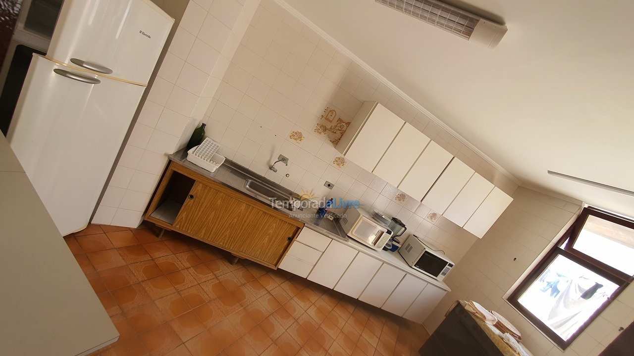 Casa para aluguel de temporada em Guarujá (Enseada)