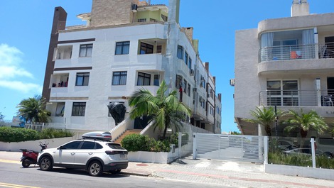 Apt 2 bedrooms cond. face the sea of the English up to 6 people