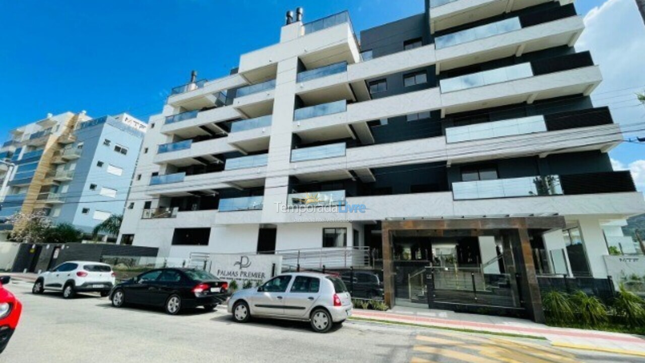 Apartamento para aluguel de temporada em Governador Celso Ramos (Praia de Palmas)