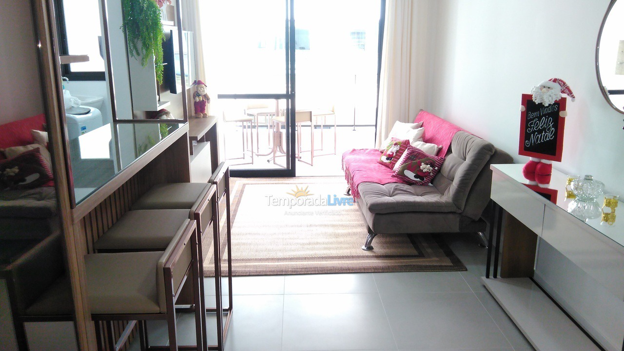 Apartamento para aluguel de temporada em Governador Celso Ramos (Praia de Palmas)