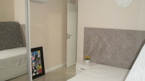 3 suítes frente mar