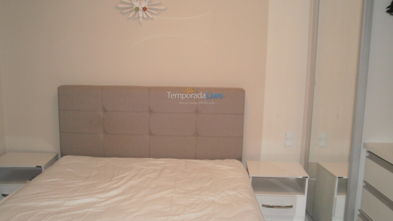 Casa para aluguel de temporada em Itapema (Meia Praia)