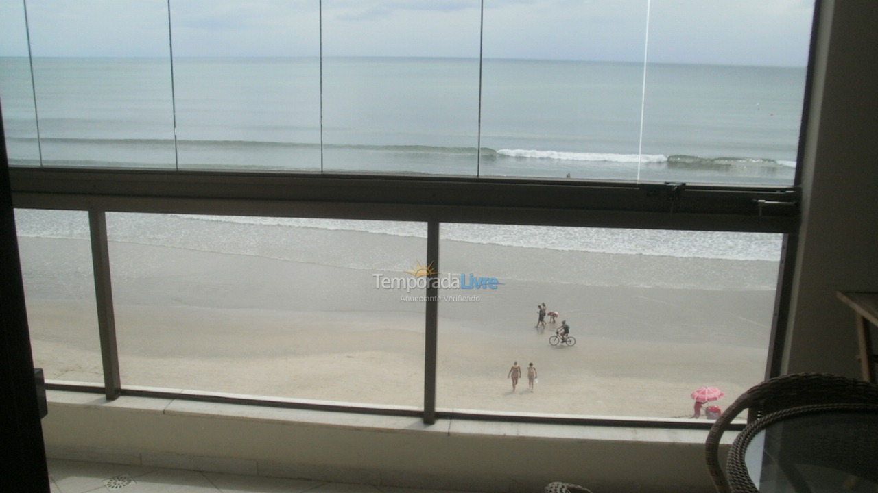 Casa para aluguel de temporada em Itapema (Meia Praia)