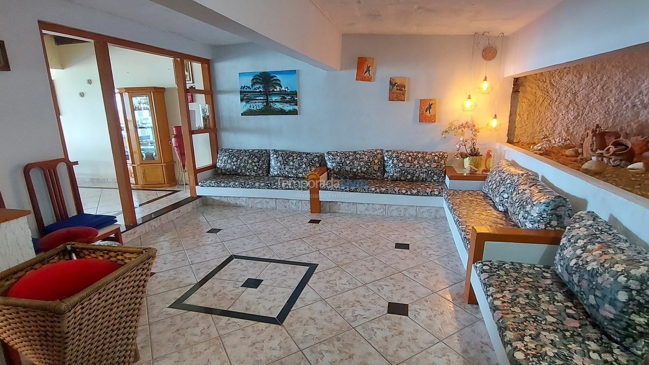 Casa para aluguel de temporada em Guarapari (Setiba)