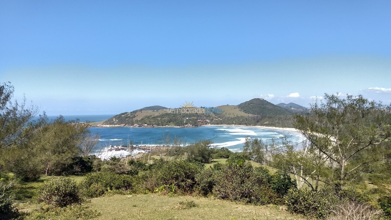 Casa para aluguel de temporada em Imbituba (Praia do Rosa)