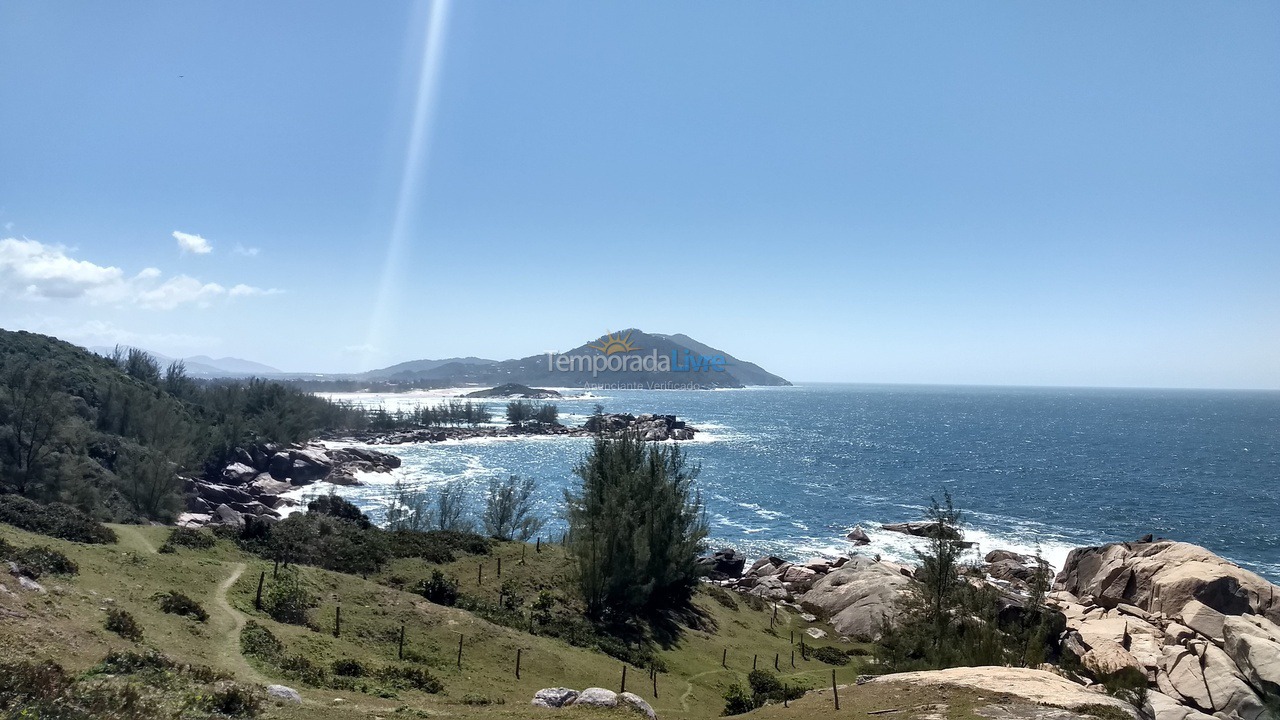 Casa para aluguel de temporada em Imbituba (Praia do Rosa)