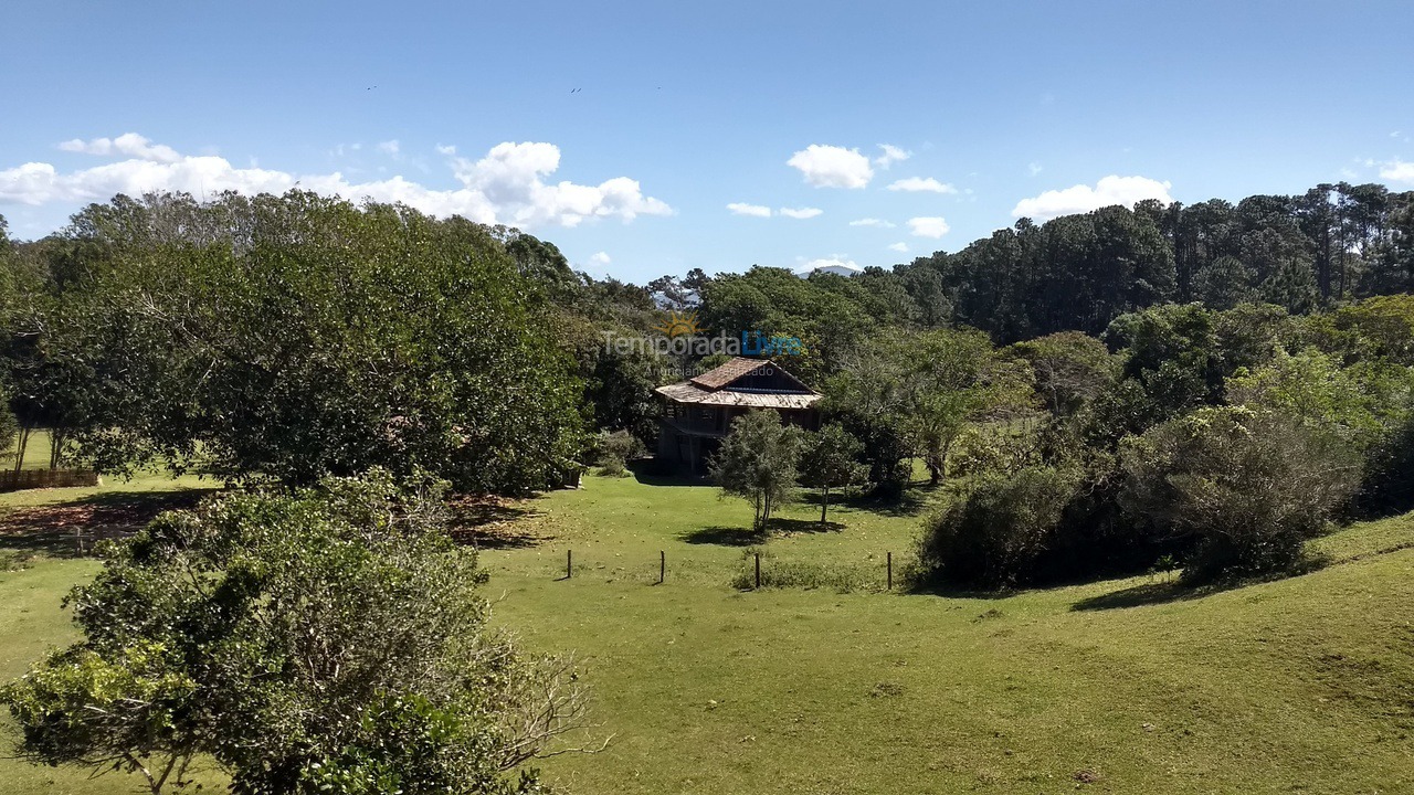 Casa para aluguel de temporada em Imbituba (Praia do Rosa)