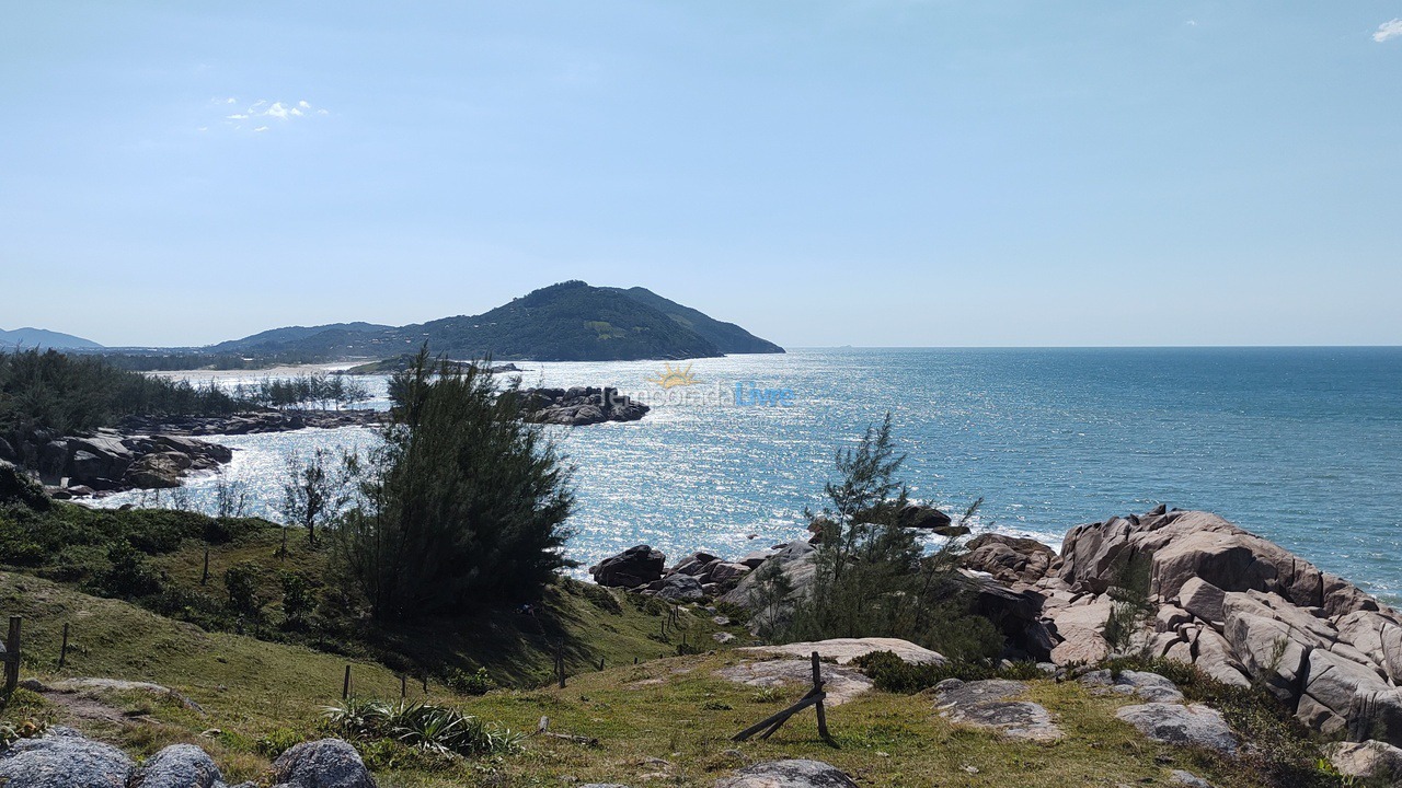 Casa para aluguel de temporada em Imbituba (Praia do Rosa)