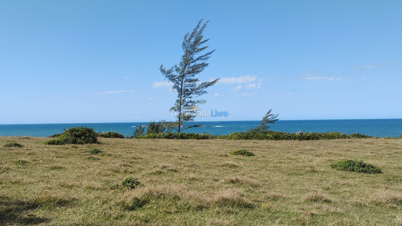 Casa para aluguel de temporada em Imbituba (Praia do Rosa)