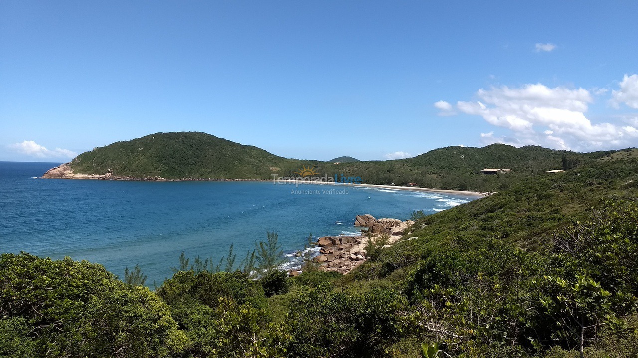 Casa para aluguel de temporada em Imbituba (Praia do Rosa)