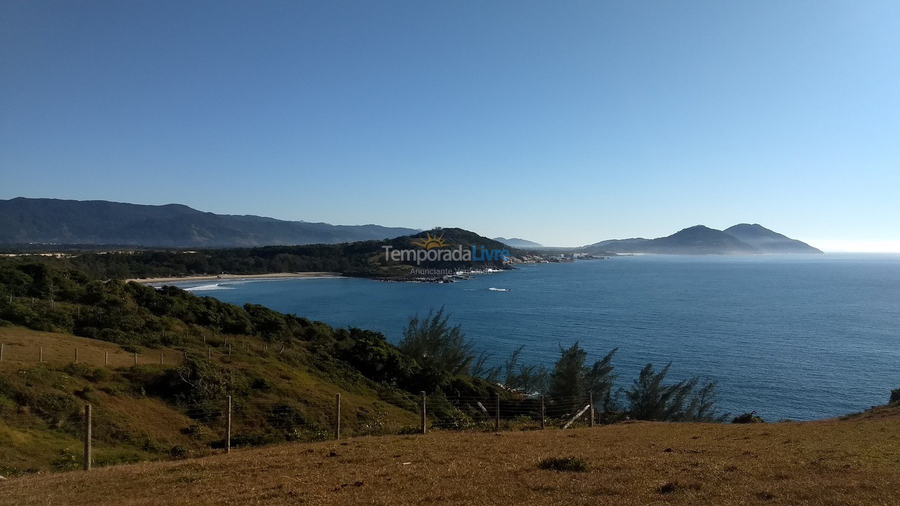 Casa para aluguel de temporada em Imbituba (Praia do Rosa)