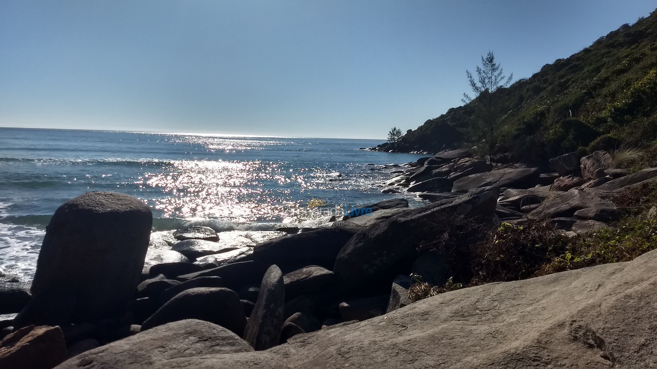 Casa para aluguel de temporada em Imbituba (Praia do Rosa)