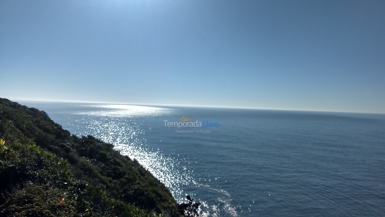 Casa para aluguel de temporada em Imbituba (Praia do Rosa)