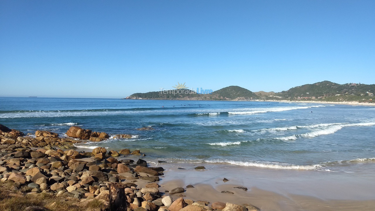 Casa para aluguel de temporada em Imbituba (Praia do Rosa)
