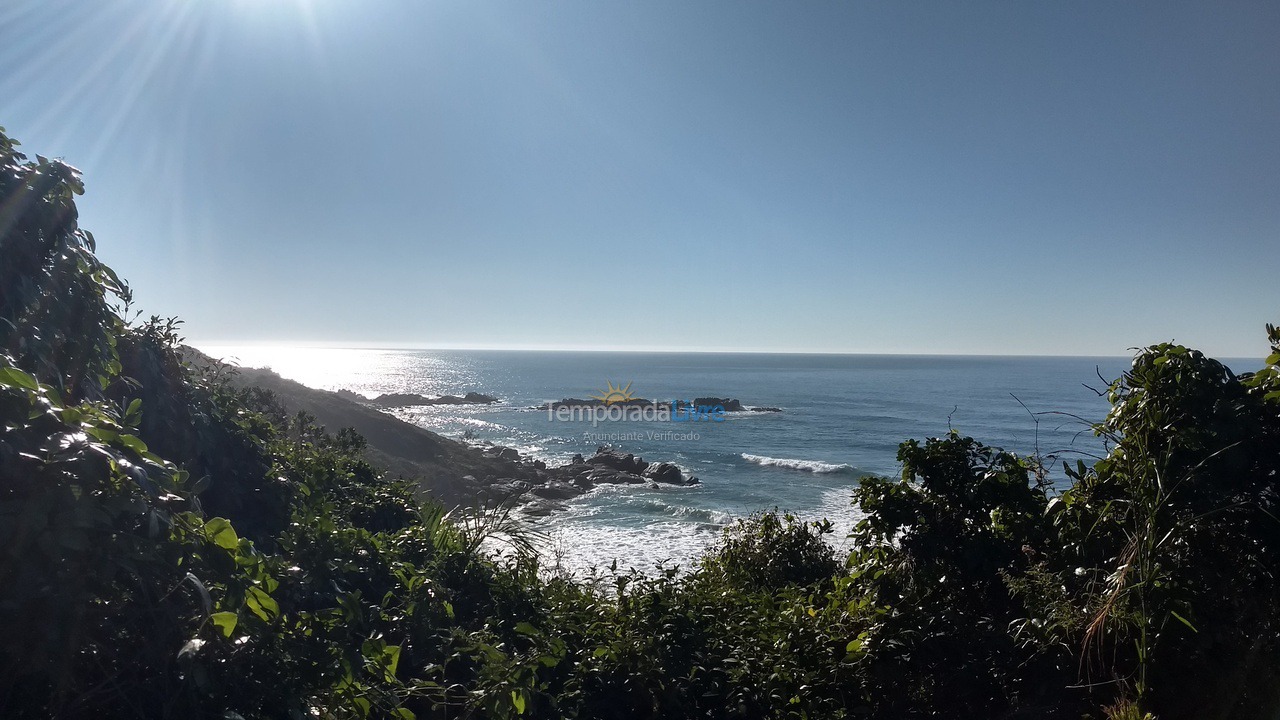 Casa para aluguel de temporada em Imbituba (Praia do Rosa)