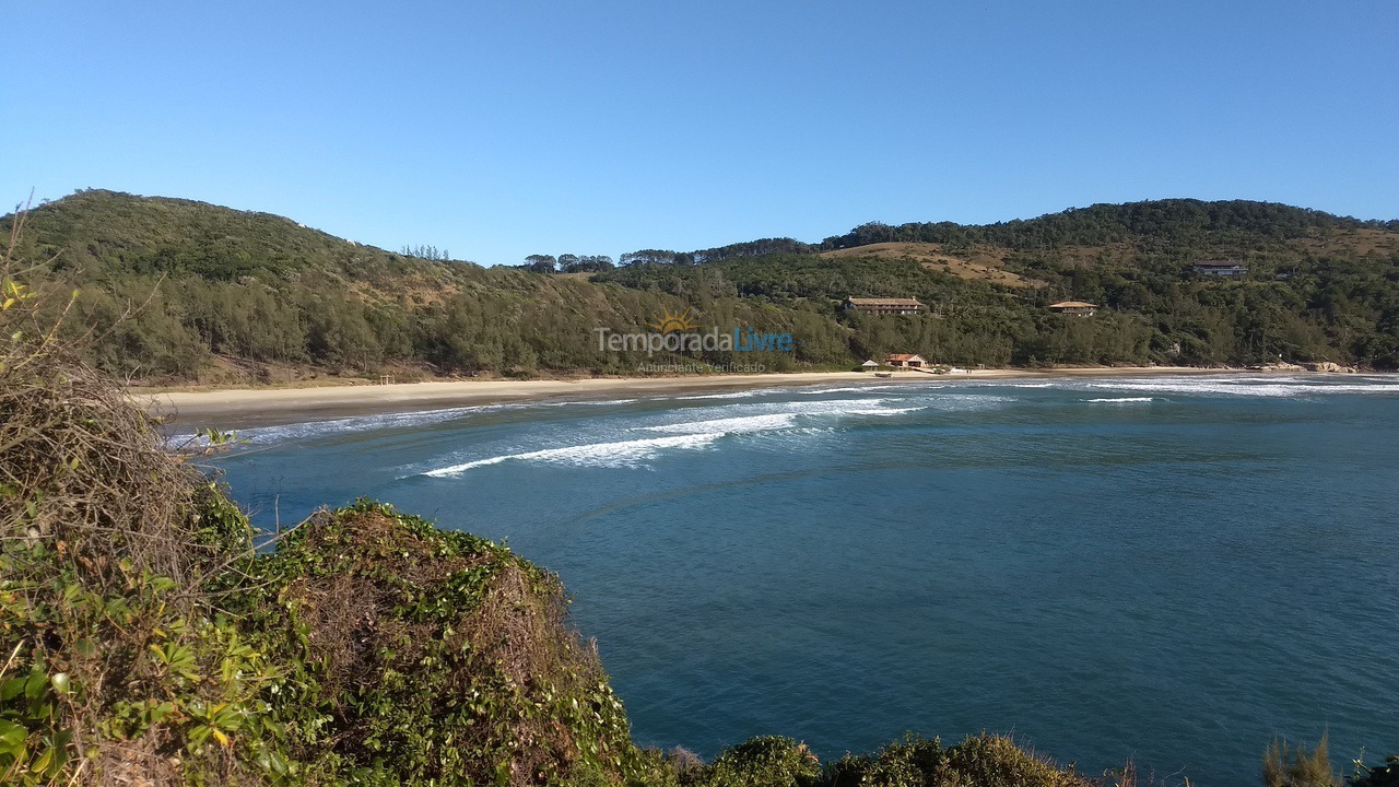 Casa para aluguel de temporada em Imbituba (Praia do Rosa)
