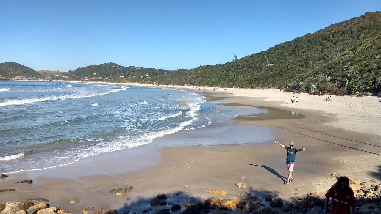 Casa para aluguel de temporada em Imbituba (Praia do Rosa)