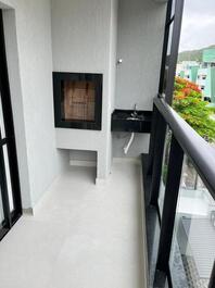 Residencial Verana - à 150 metros da praia de Bombinhas - Centro