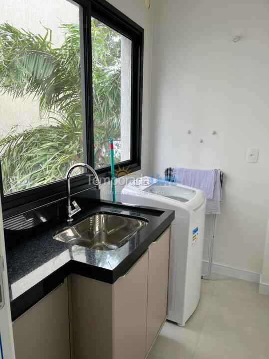 Apartamento para aluguel de temporada em Bombinhas (Praia de Bombinhas)