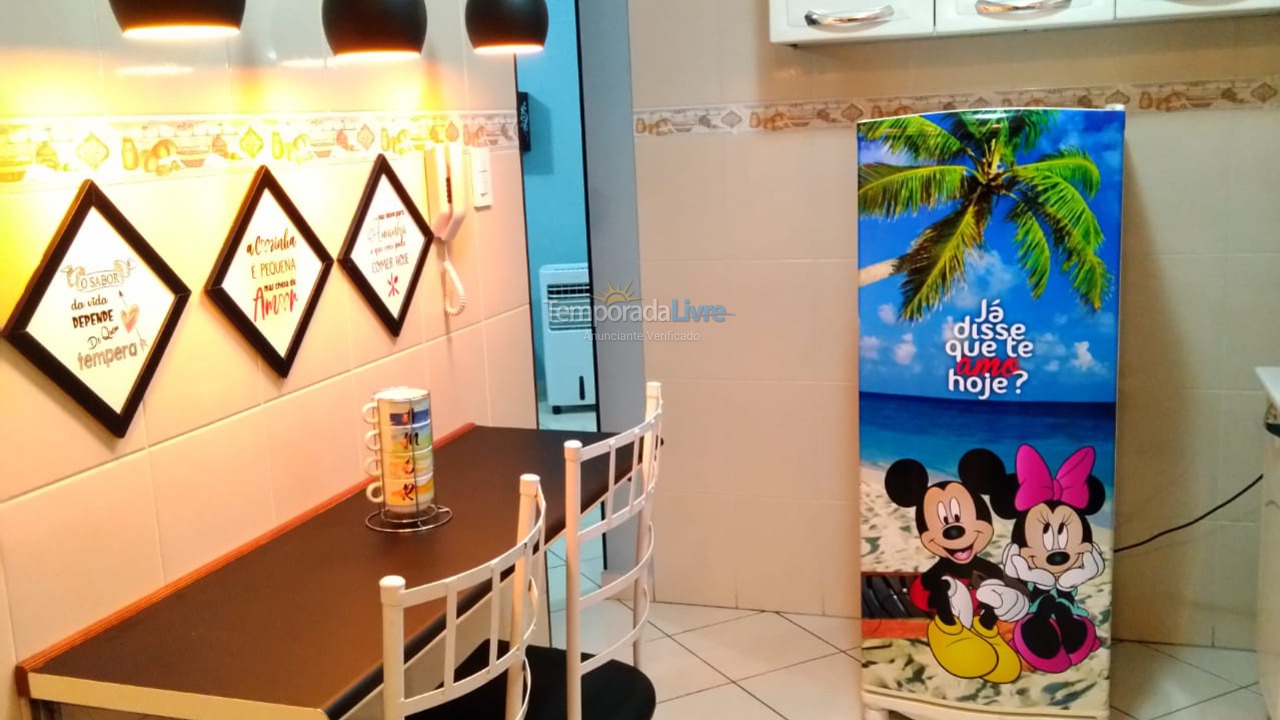 Apartamento para aluguel de temporada em Praia Grande (Praia Grande Vila Tupi 1 Quadra Wi Fi Diária 160)