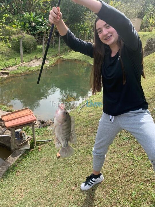 Granja para alquiler de vacaciones em Biritiba Mirim (Pomar do Carmo)