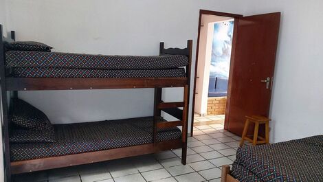 0005.01 - Maranduba - Chalé - 1 Dorm - 6 Pess - 3 Quadras Do Mar -...