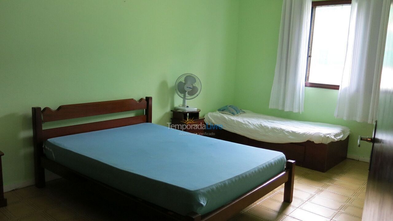 Casa para alquiler de vacaciones em Ubatuba (Maranduba)