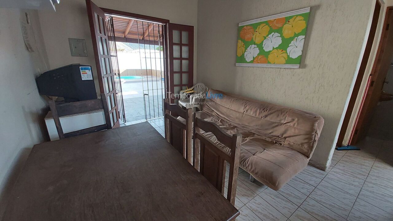 Casa para aluguel de temporada em Ubatuba (Maranduba)
