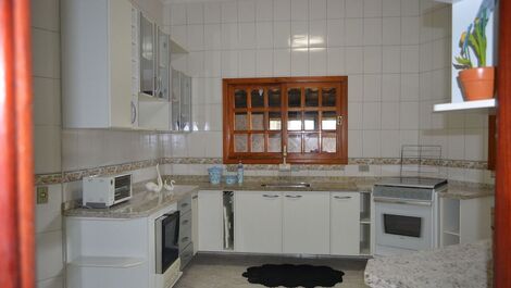 0179.00 - Casa - Lagoinha - 5 Dorm - 15 Pessoas - Piscina