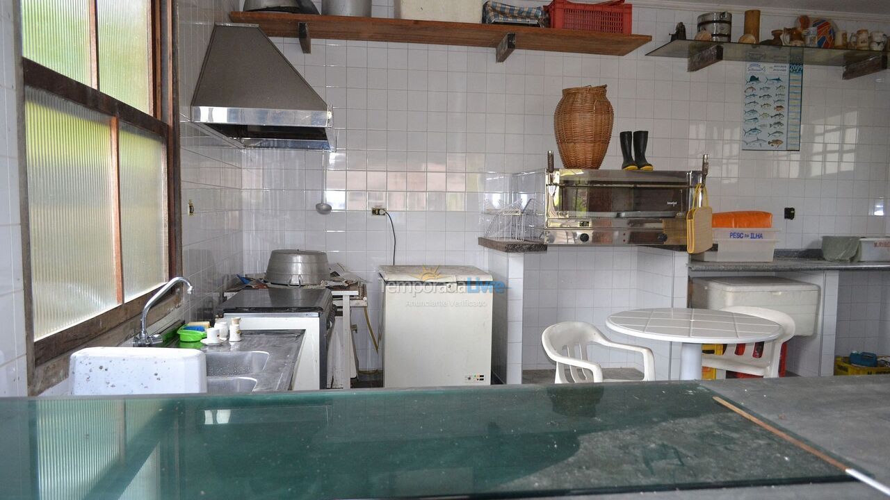 Casa para aluguel de temporada em Ubatuba (Lagoinha)