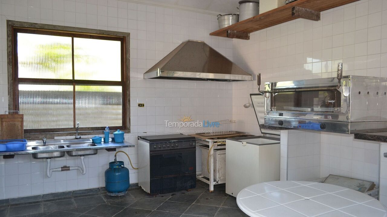 Casa para aluguel de temporada em Ubatuba (Lagoinha)